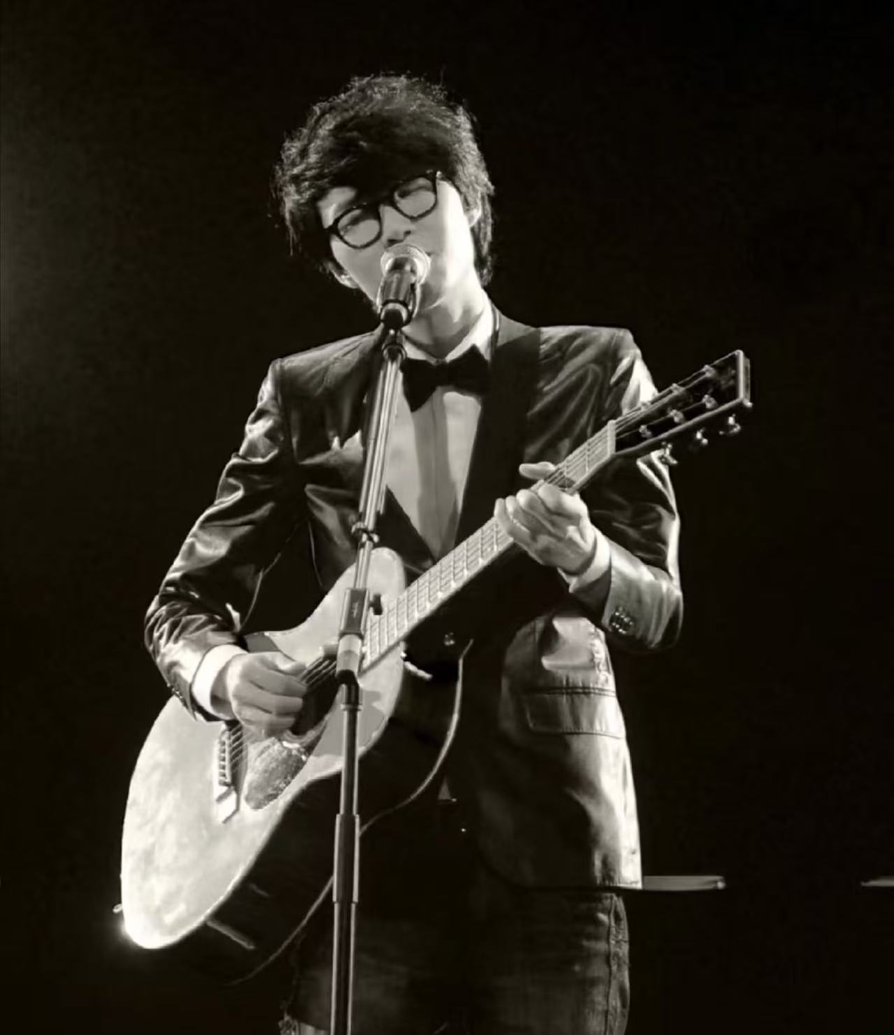 Khalil Fong (方大同)